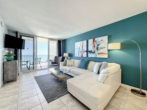 Appartement, Meerdere bedden, balkon, uitzicht op zee (Oceania Beach Club 303) | Woonruimte