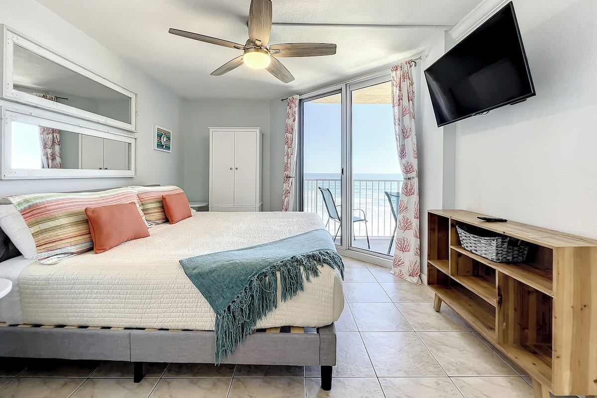 Appart'hôtel, plusieurs lits, balcon, vue océan (Oceania Beach Club 303)