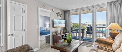 Condo, Multiple Beds, Balcony, Ocean View (Oceania Beach Club 207) | Living area