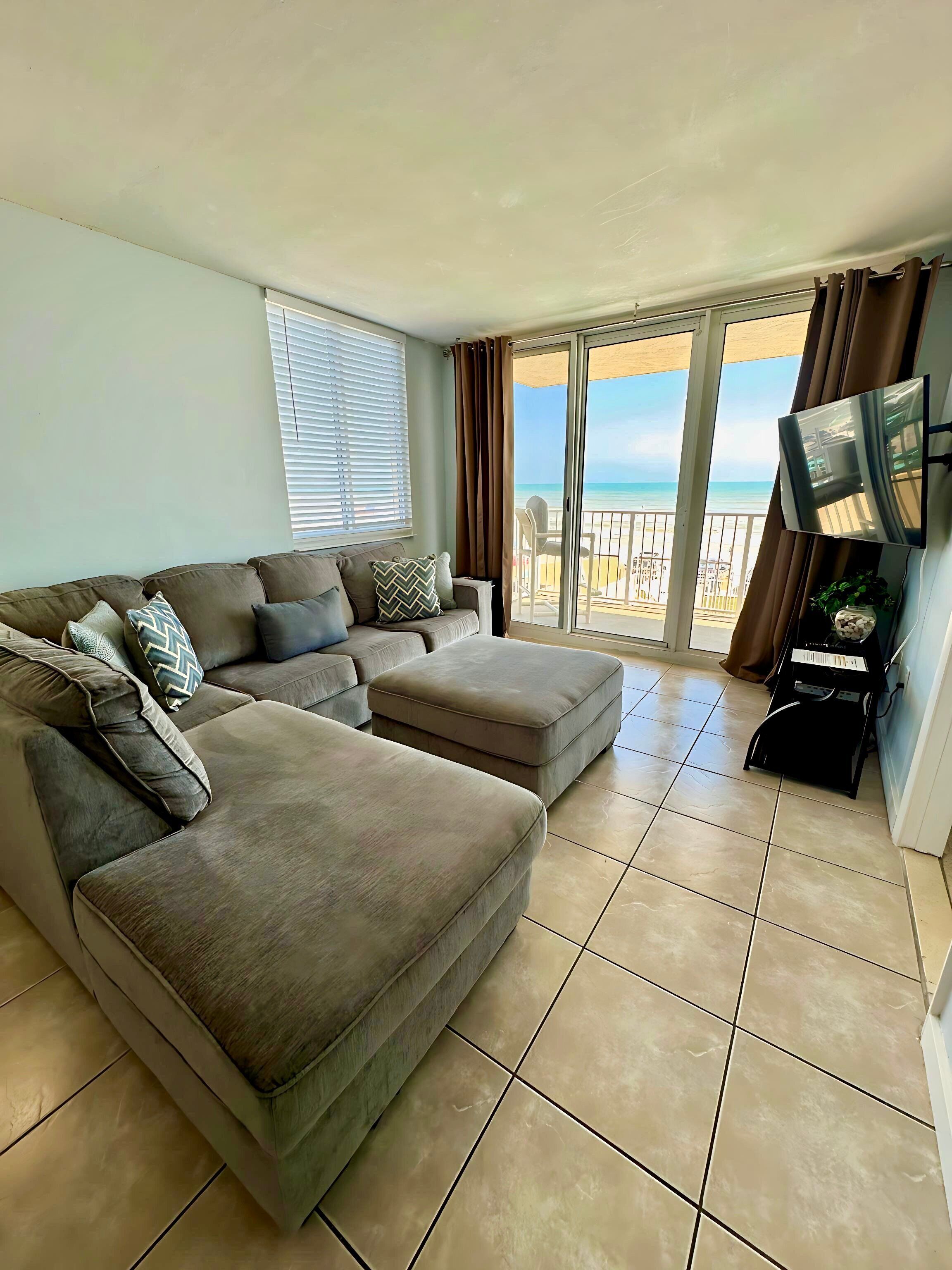 Condo, Multiple Beds, Balcony, Ocean View (Oceania Beach Club 206) | Living area