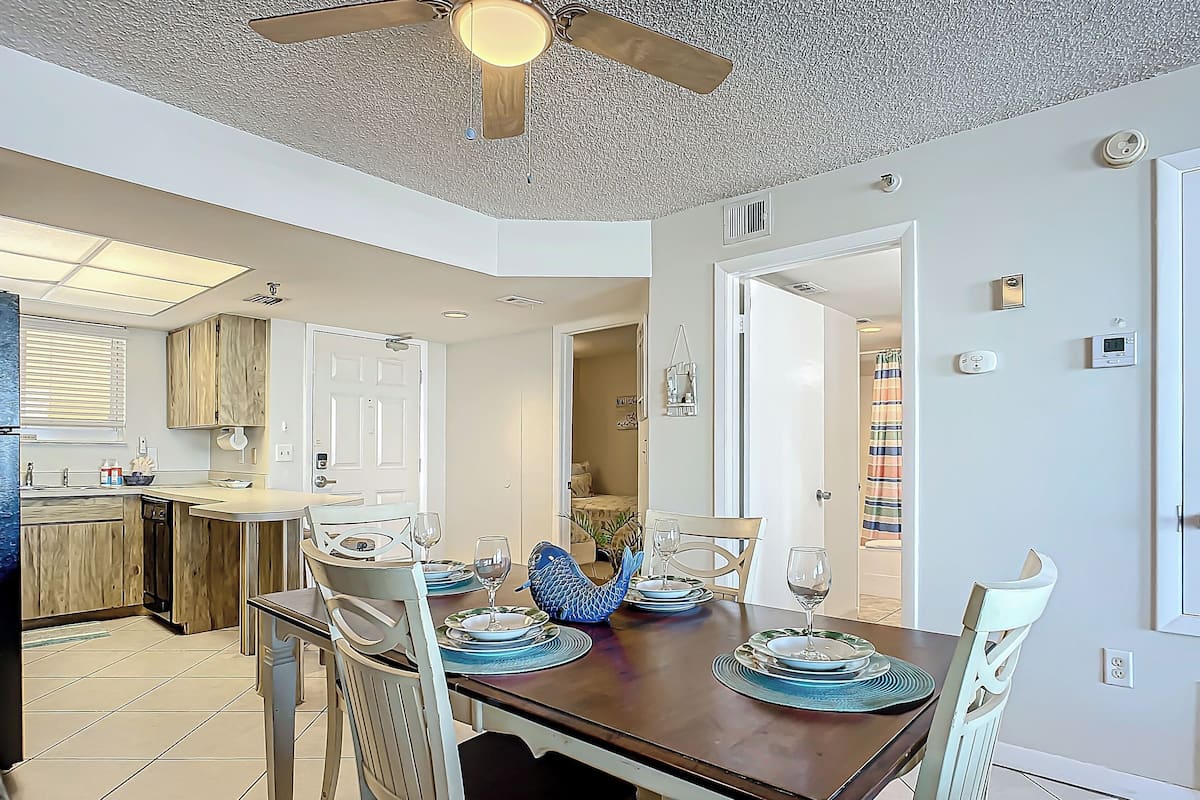 2 habitaciones, decoración personalizada y muebles diferentes