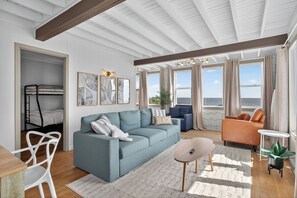 Living area - Waterfront Bliss – Le Petit Paradis (Beresford)