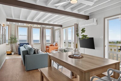 Waterfront Bliss – Le Petit Paradis