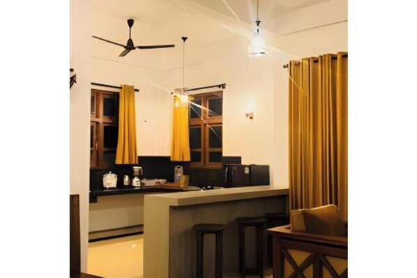 Interior - Villa Dinuka - Villa with Garden View (Weligama)