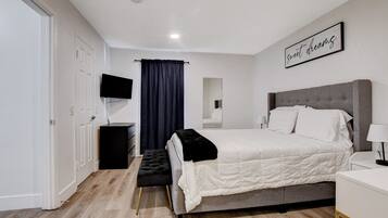 2 bedrooms, iron/ironing board, WiFi