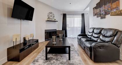 2-bedroom condo in amazing Las Vegas with patio and AC