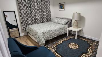 1 chambre, bureau, fer et planche à repasser, Wi-Fi gratuit