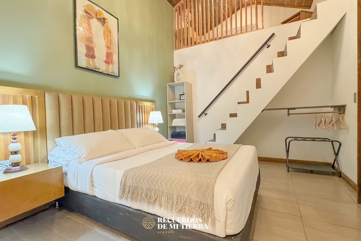 Deluxe Triple Room | In-room safe, laptop workspace, blackout drapes, free WiFi