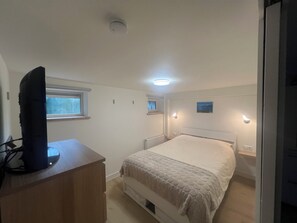 WiFi, bed sheets