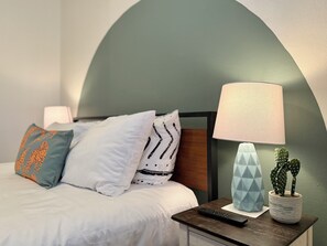 3 Schlafzimmer, Schreibtisch, Bügeleisen/Bügelbrett, Reisekinderbett