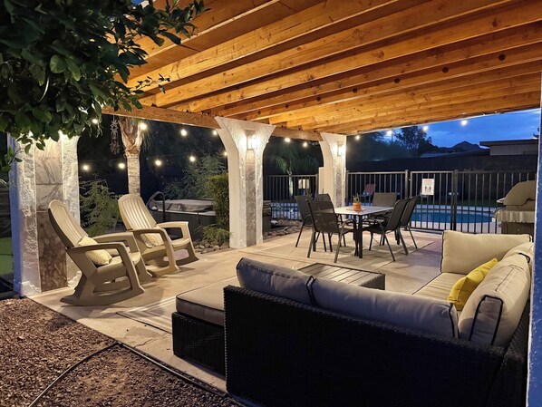 Outdoor dining