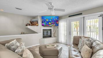 House, 2 Queen Beds (Sunset Reef 112) | Living area