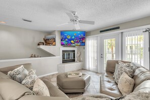 House, 2 Queen Beds (Sunset Reef 112) | Living area