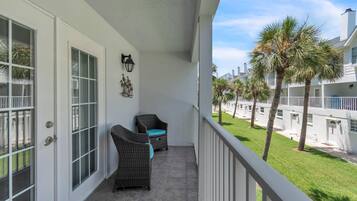 House, 2 Queen Beds (Sunset Reef 112) | Property grounds