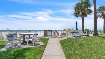 House, 2 Queen Beds (Sunset Reef 112) | Outdoor dining