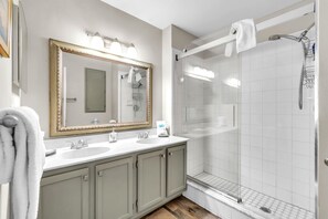 Bathroom - Sunset Reef 112 (Redington Shores)