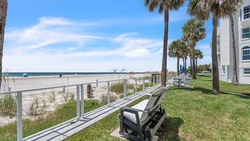 House, 2 Queen Beds (Sunset Reef 112) | Property grounds