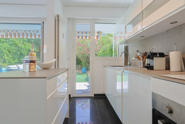 Fridge, microwave, oven, dishwasher