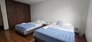 3 bedrooms, iron/ironing board, free WiFi, bed sheets