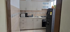 Microondas, horno y parrilla de estufa 