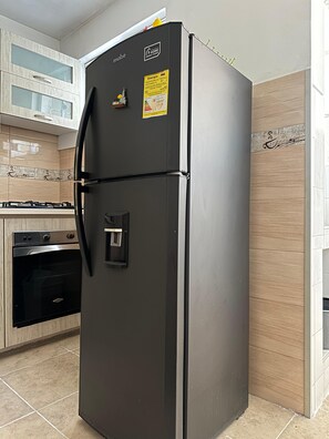 Micro-ondes, four, plaque de cuisson