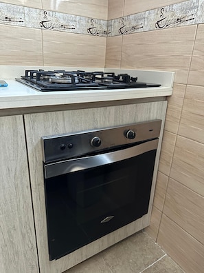 Micro-ondas, fogão, cooktop