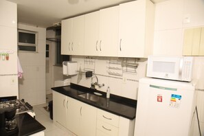 Mikroaaltouuni, liesi