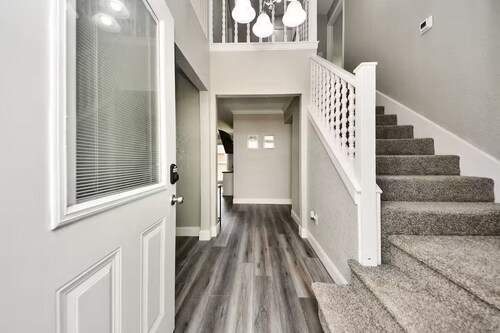 Modern 4-BR Family Retreat + Big Yard in Quiet Conroe Neighborhood