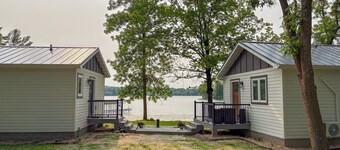 Charming 2-bedroom cottage on a lake.