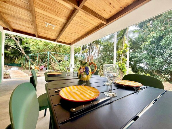 Outdoor dining