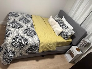 2 dormitorios, tabla de planchar con plancha, wifi gratis y ropa de cama