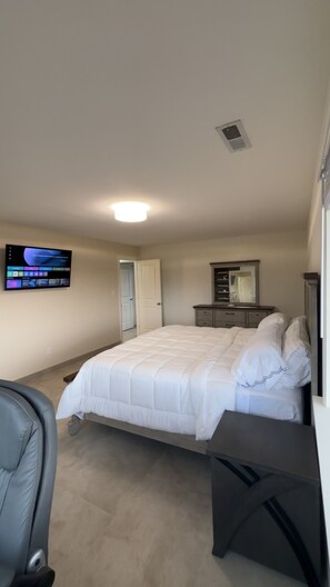 4 Schlafzimmer, Bügeleisen/Bügelbrett, WLAN, Bettwäsche