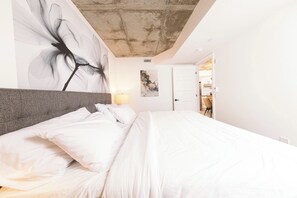 1 bedroom, iron/ironing board, WiFi, bed sheets - L'Iris | Parking | BBQ and pool | Office and AC (Québec City)