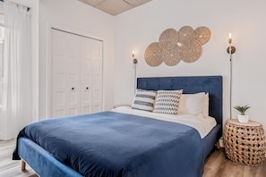 1 habitación, tabla de planchar con plancha, wifi y ropa de cama