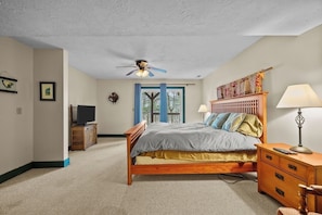 3 quartos, berço de viagem, Wi-Fi, roupa de cama