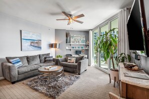 Condo, 1 King Bed with Sofa bed (Palms Resort #2307 JR 2BR) | Living area - Palms Resort #2307 JR 2BR (Destin)