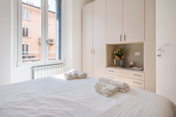 1 chambre, fer et planche à repasser, Wi-Fi gratuit, draps fournis