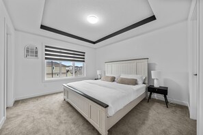 5 bedrooms, iron/ironing board, bed sheets