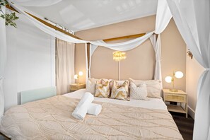 3 soveværelser, skrivebord, strygejern/strygebræt, weekendseng