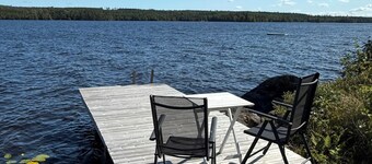 Unique accommodation in tranquility with stunning lake views!
