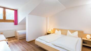 Classic Triple Room, Mountain View | In-room safe, free WiFi