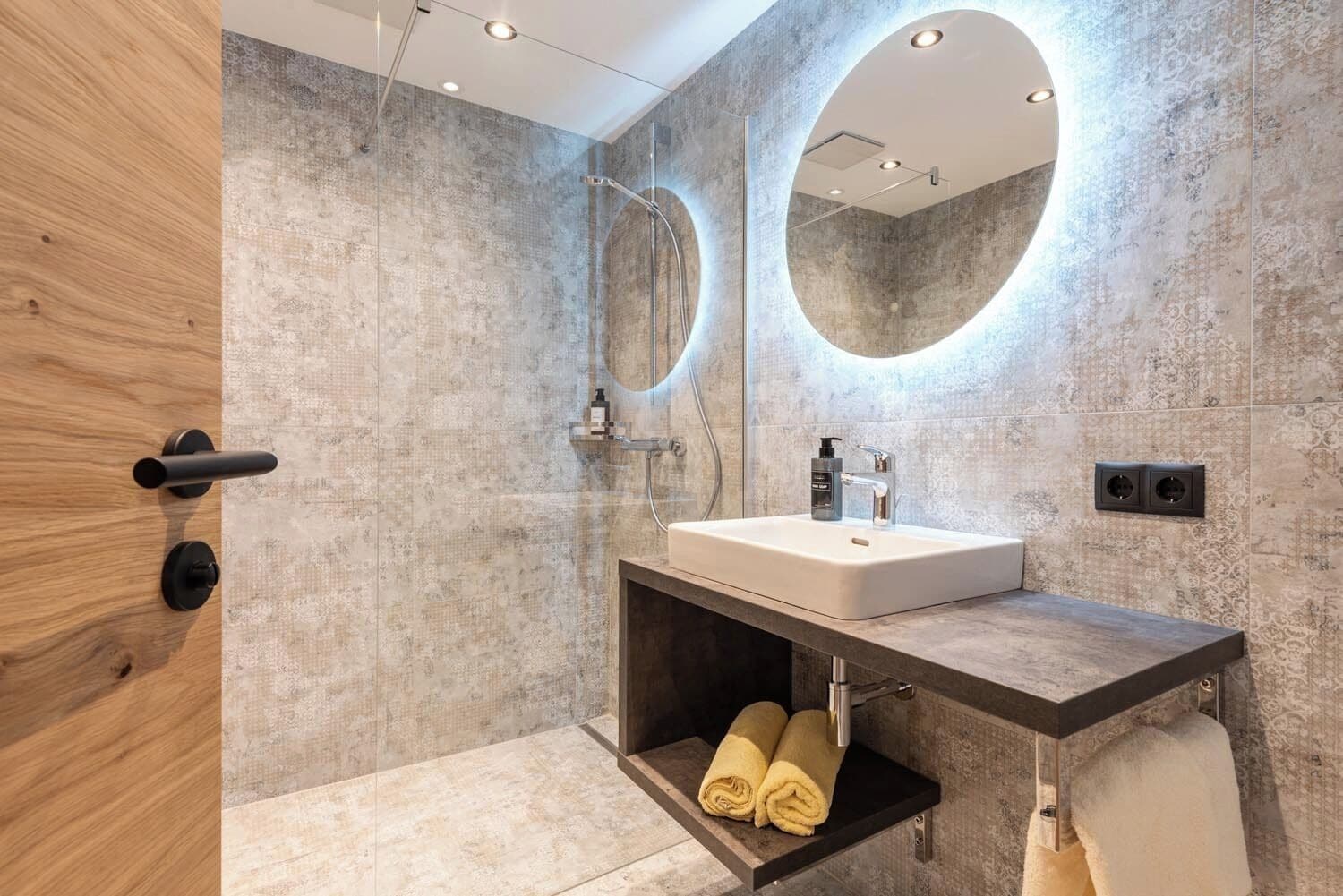 Family Suite, Mountain View | Bathroom | Hair dryer