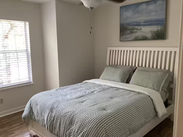 2 bedrooms, WiFi, bed sheets