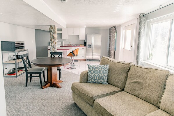 Una Smart TV, una chimenea