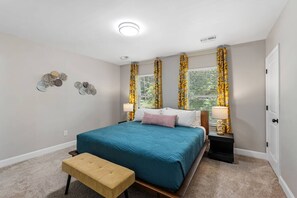 3 Schlafzimmer, Schreibtisch, Bügeleisen/Bügelbrett, kostenloses WLAN