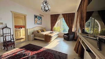 5 Schlafzimmer, Bügeleisen/Bügelbrett, WLAN, Bettwäsche