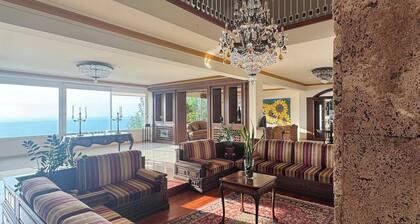 Luxury Villa in Prime Location