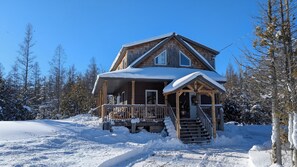 Exterior - 3BR Sunny Meadow Retreat Cottage – Lake Huron Hideaway, Heart of Bruce Peninsula (Pike Bay)