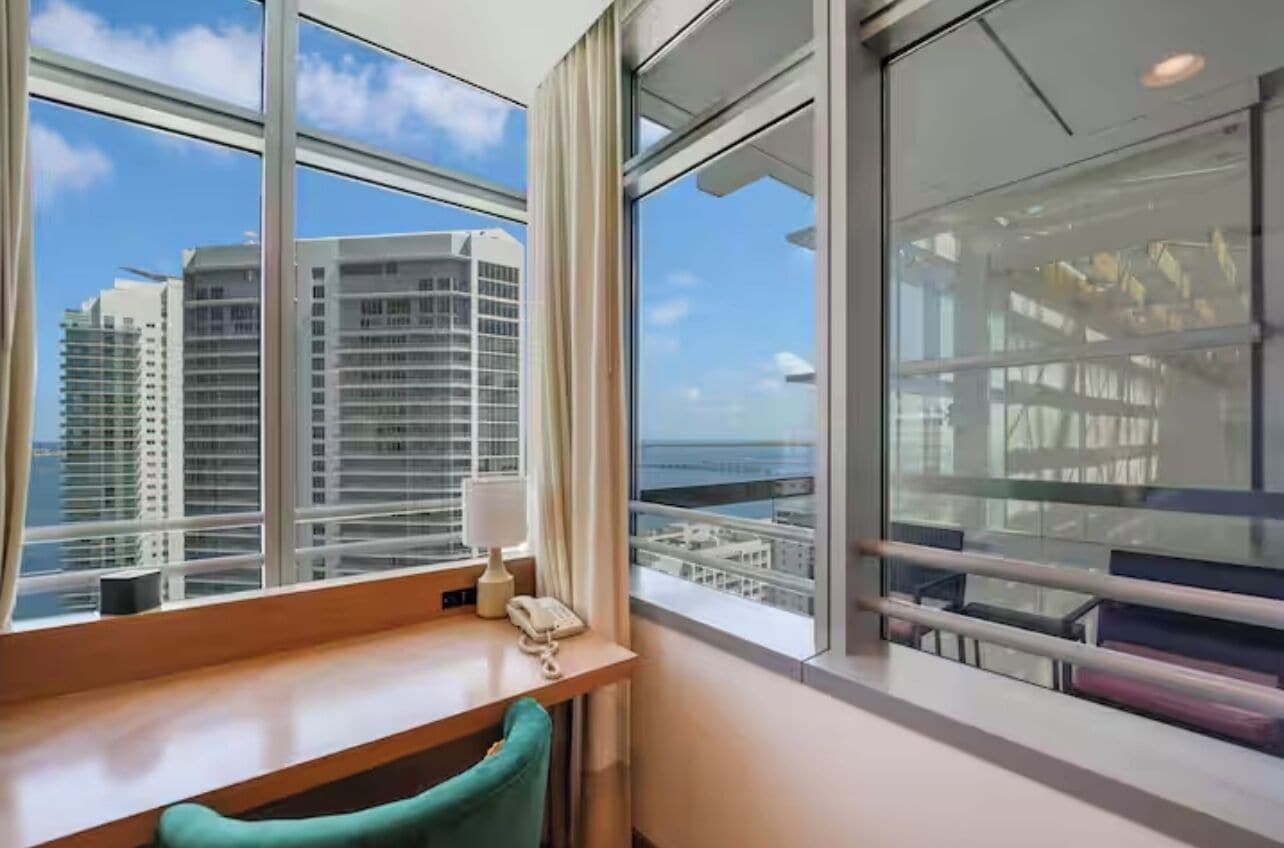 Apartemen Deluks, pemandangan teluk | Tirai kedap cahaya, kedap suara, setrika/meja setrika, dan Wi-Fi gratis