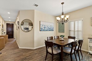Dining - Charming, cozy 3 bedroom, 2 bath home, completely updated. (Horizon City)
